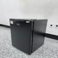 Black and Decker Undercounter Refrigerator image 1